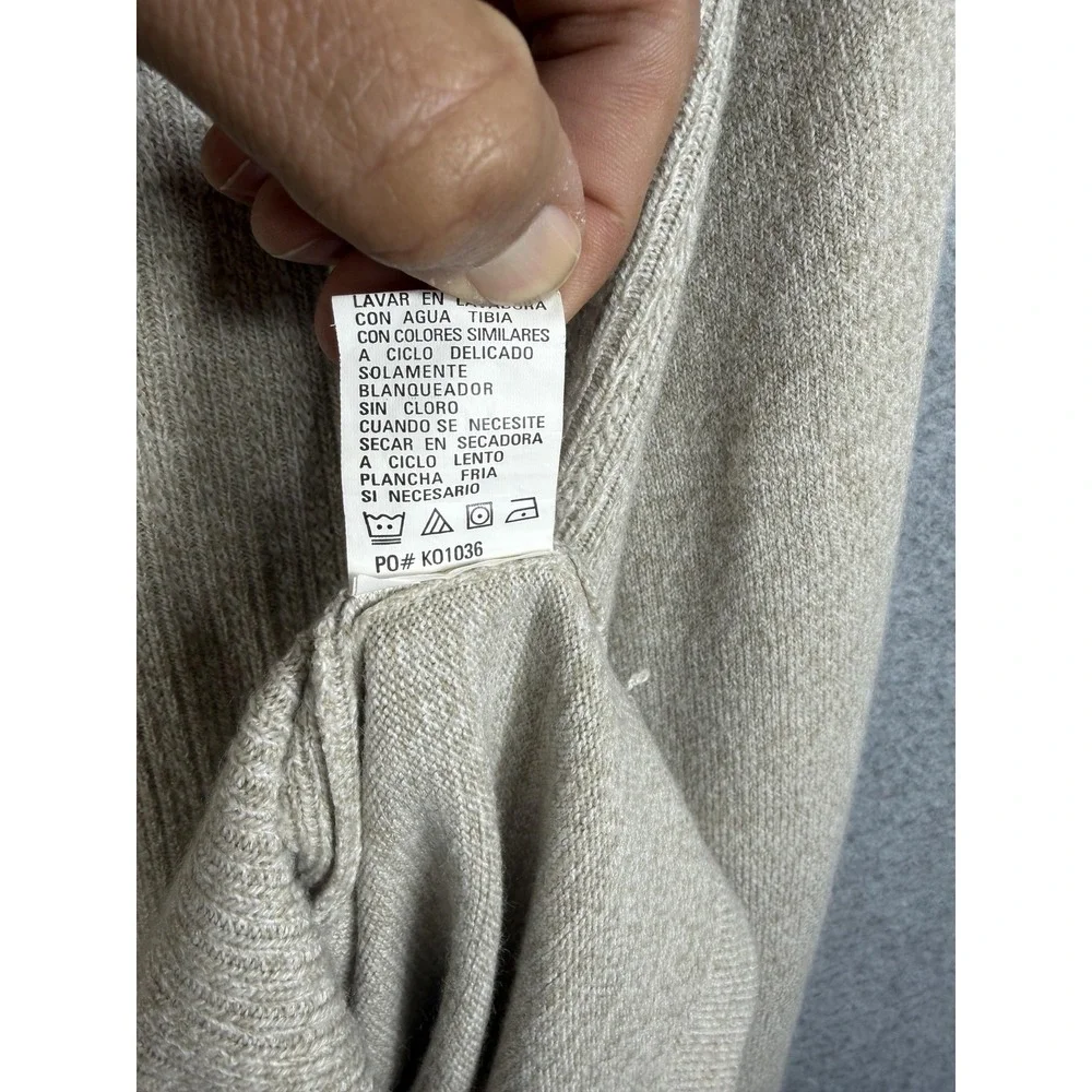 Axist Sweater Mens XL Beige V Neck Pullover Knit Acrylic Long Sleeve Casual
